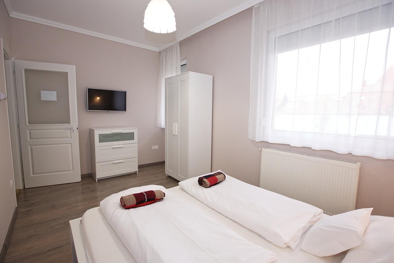 Zoli Apartmanok-Timi Koelcsey 34-36 Hajduszoboszlo Luaran gambar
